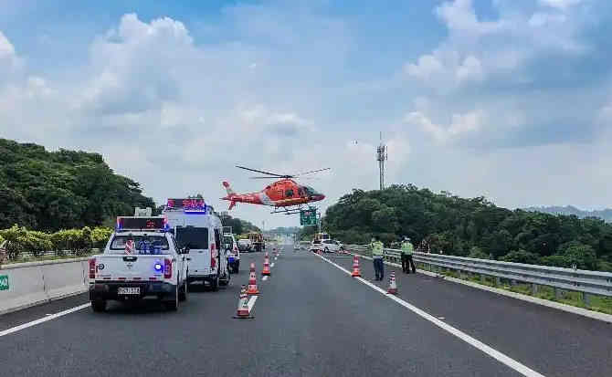 关岭高速公路汽车救援案例
