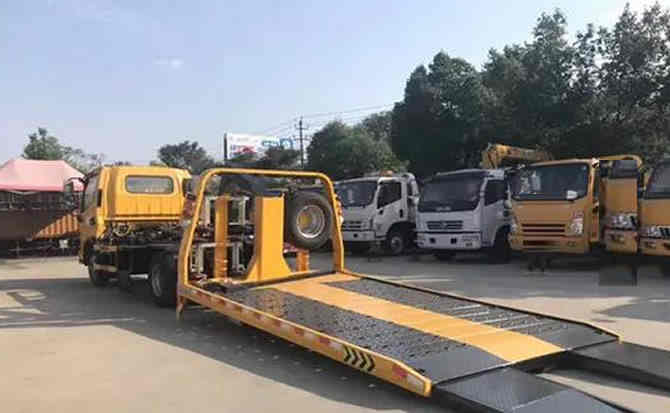 关岭汽车中途维修案例